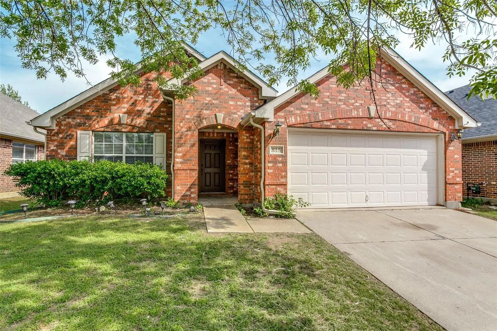 815 Creekside Drive, Little Elm