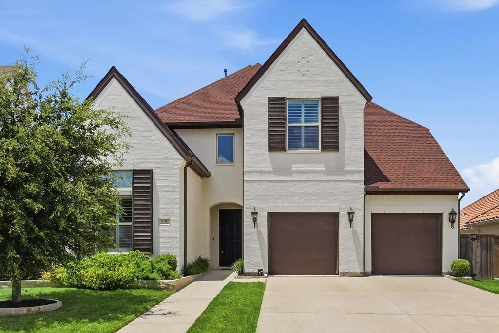 1713 Roundtree Circle E, Fort Worth