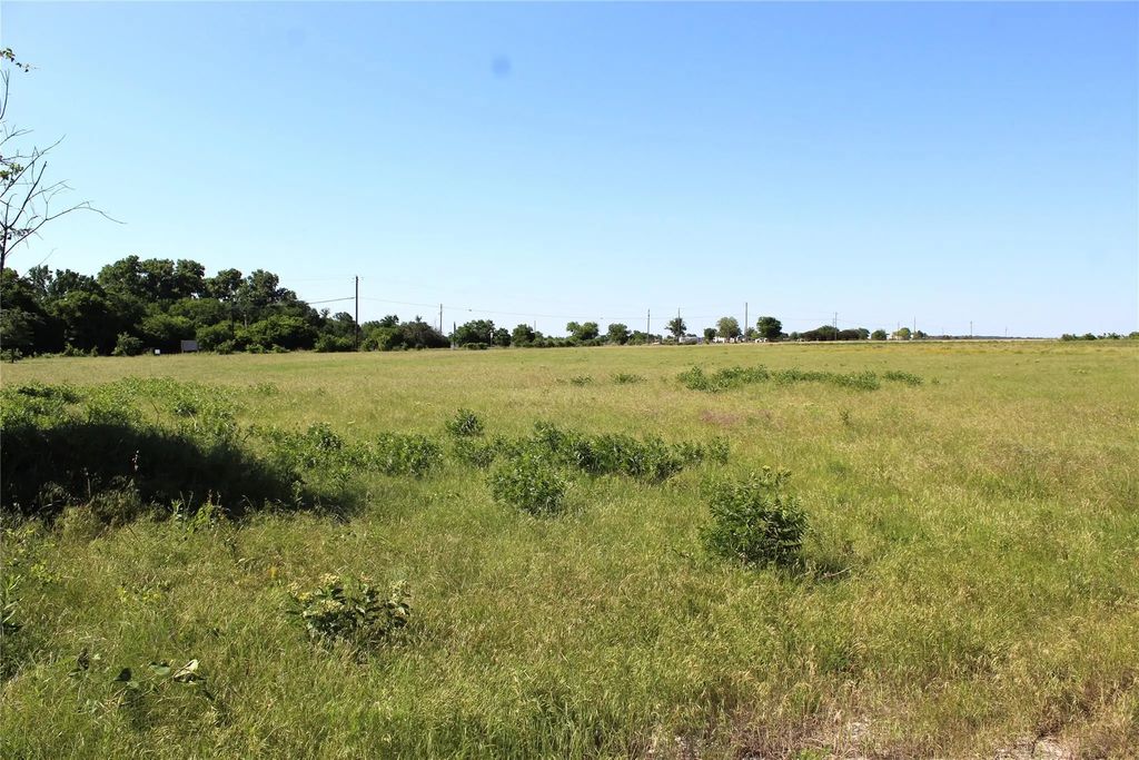 225 County Road 215, Hico