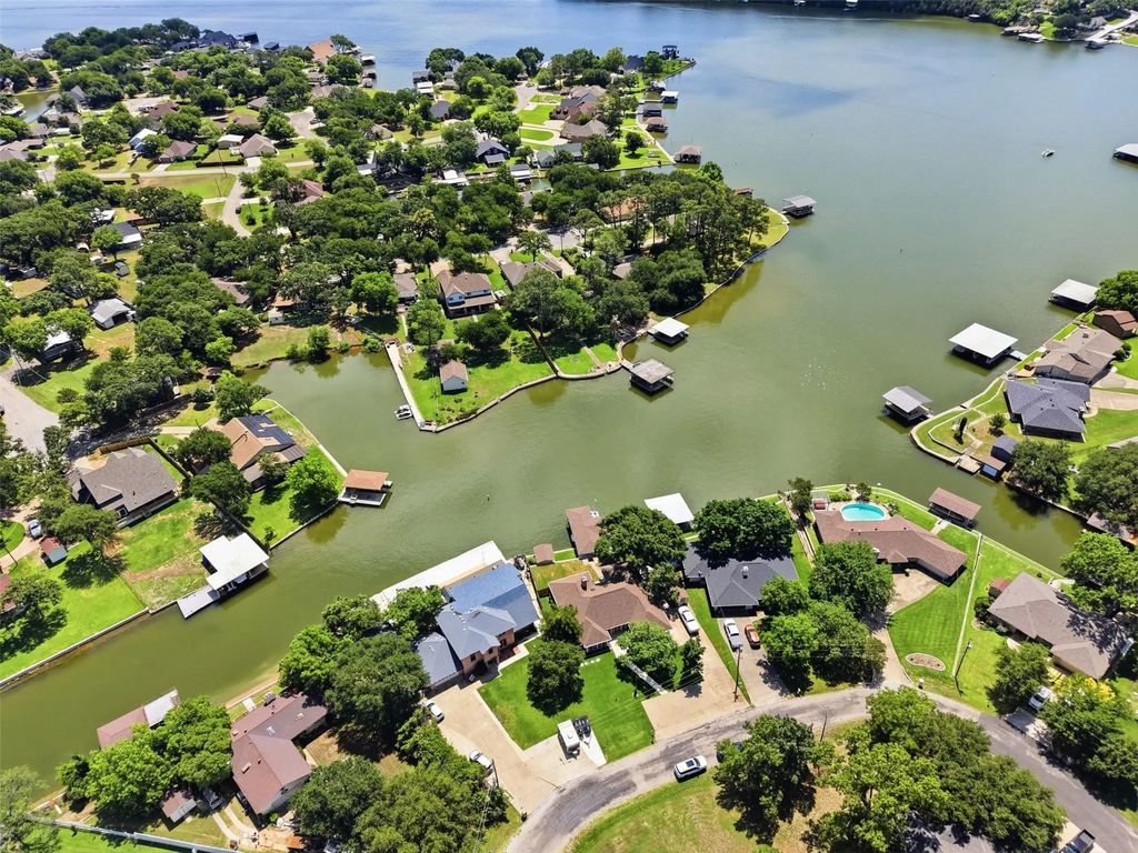 4021 Dakota Trail, Granbury