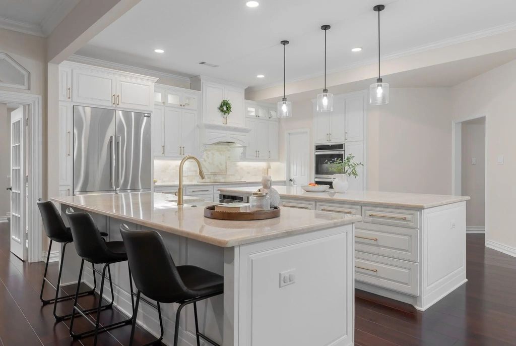302 W Charlottesville Avenue, Colleyville