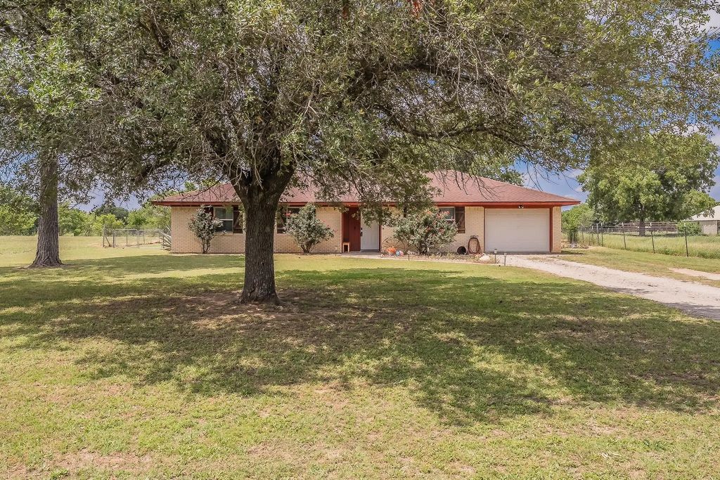 350 S Pearson Lane, Azle