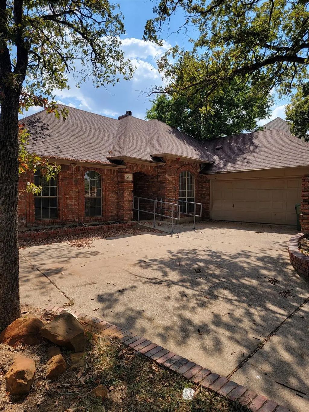 4904 Saddleback Road, Arlington