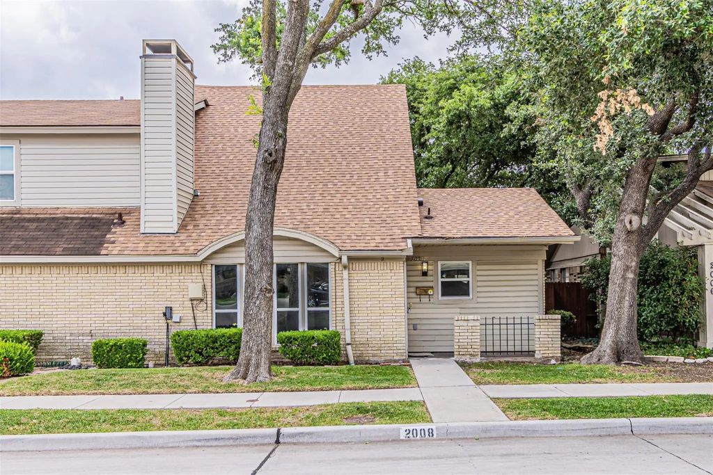 2008 Clubridge Drive, Carrollton