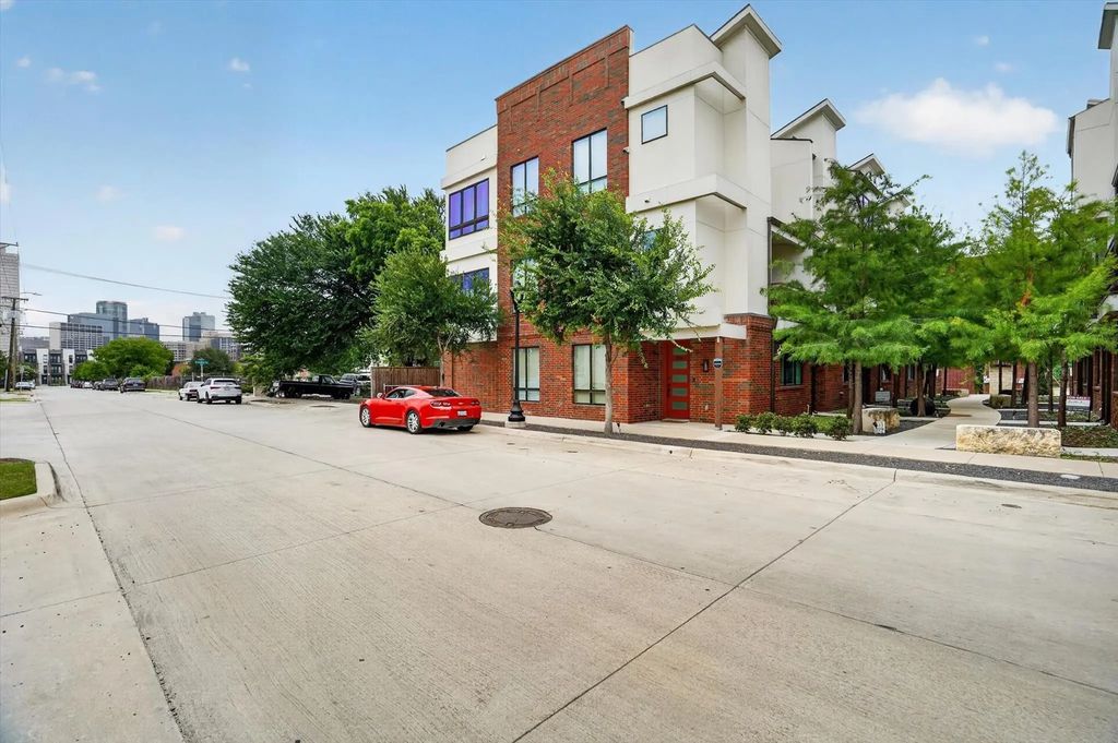 321 College Avenue, Fort Worth