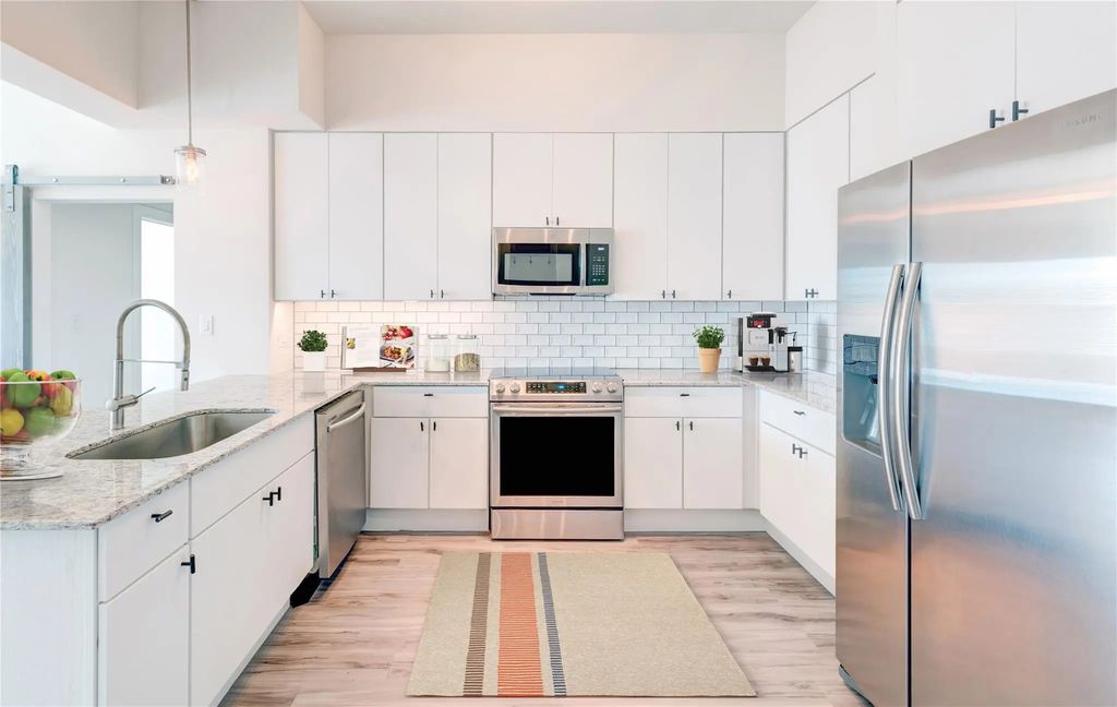 117 Priddy Lane 205, Fort Worth