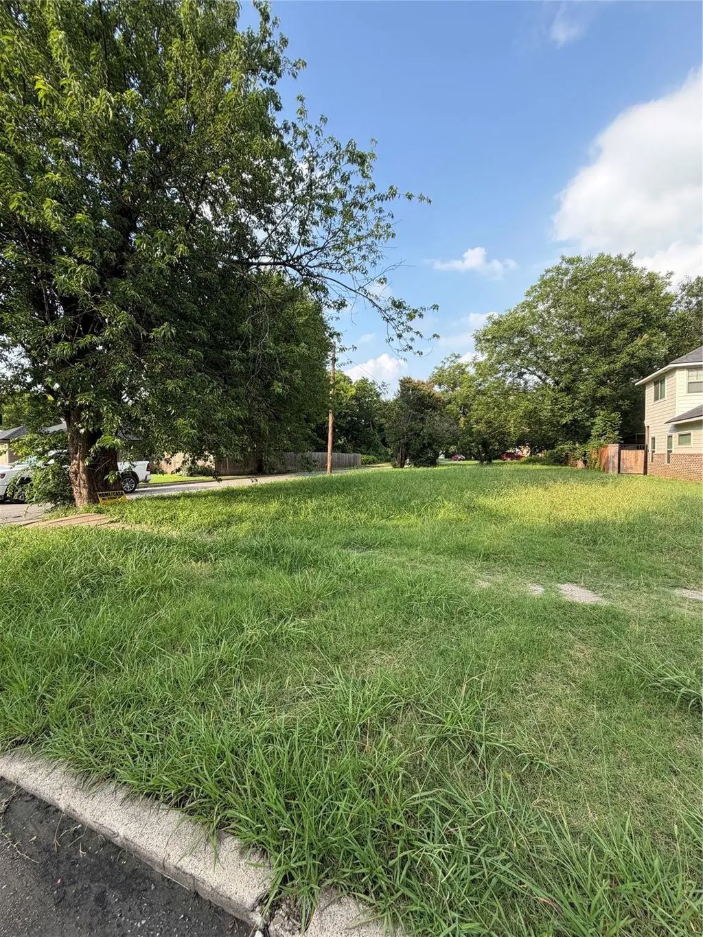 1303 S Walnut Street, Sherman