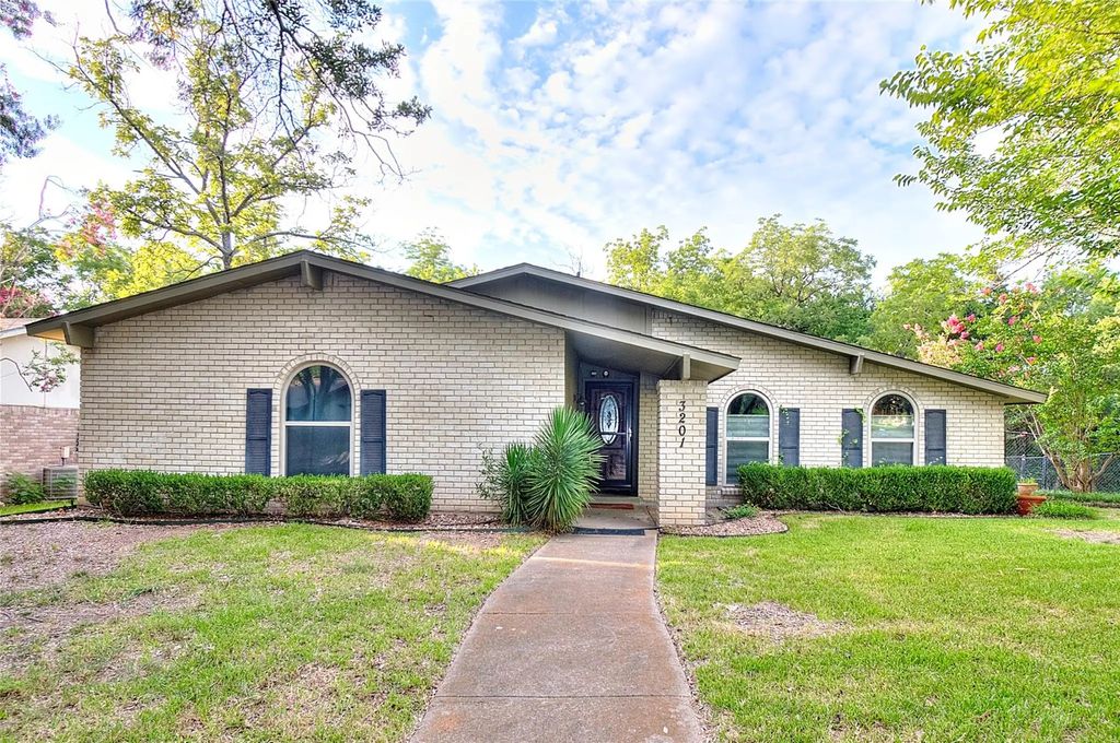 3201 Christie Circle, Garland