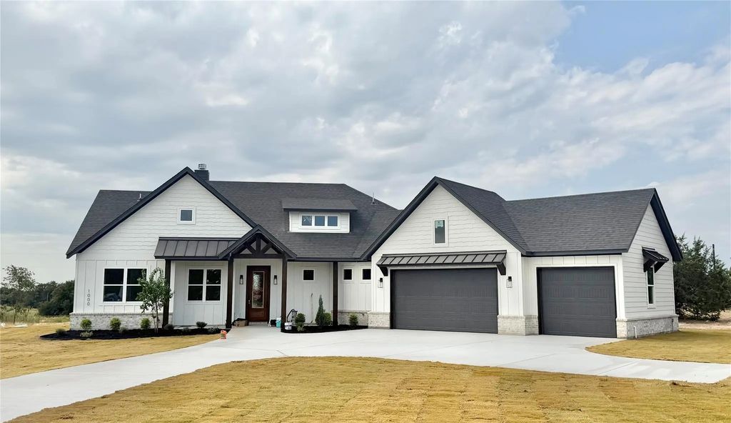 1000 Sabrina Court, Weatherford