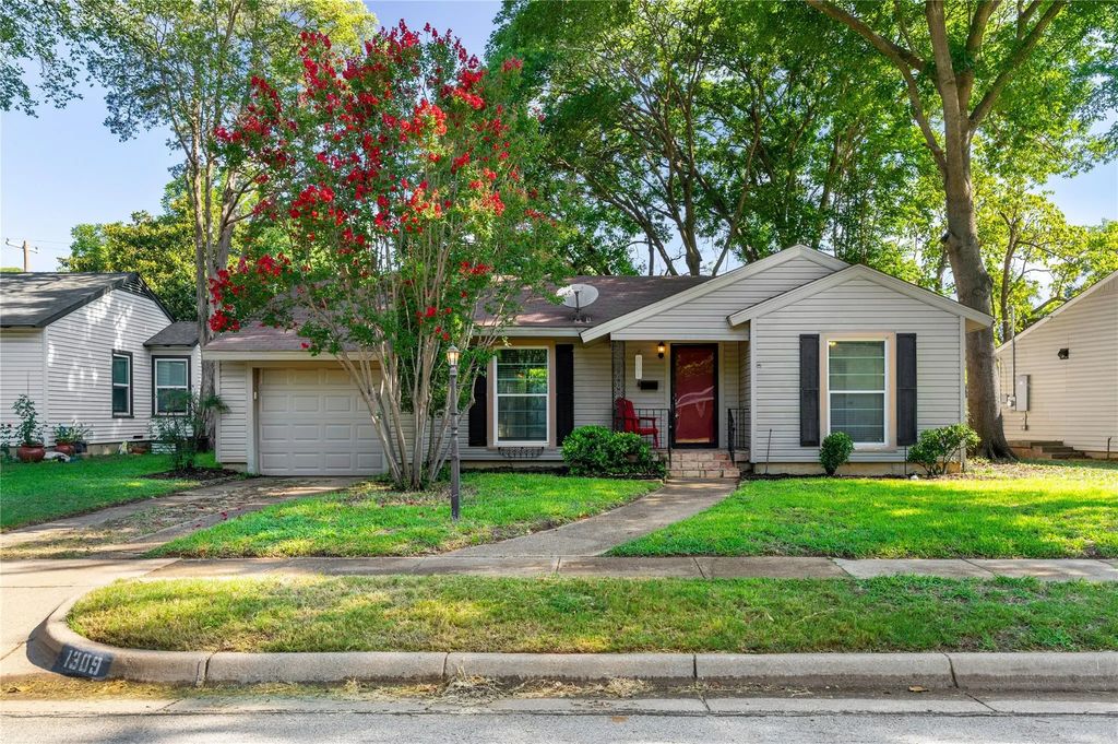 1309 Marydale Drive, Arlington