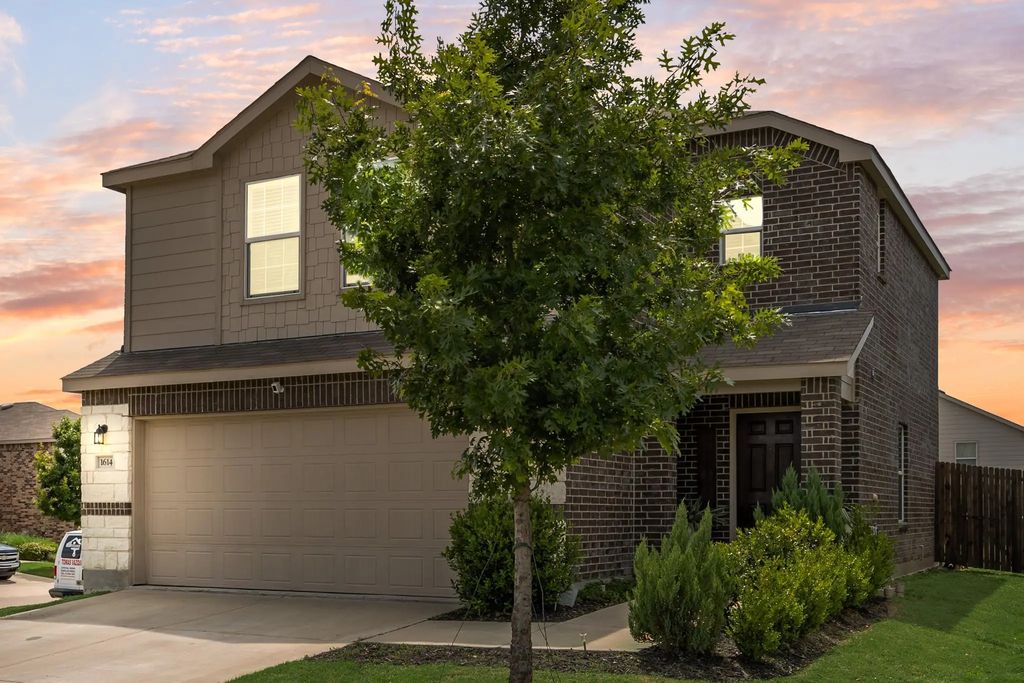 1614 Petrolia Drive, Forney