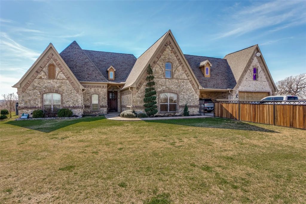 1233 County Road 3550, Paradise