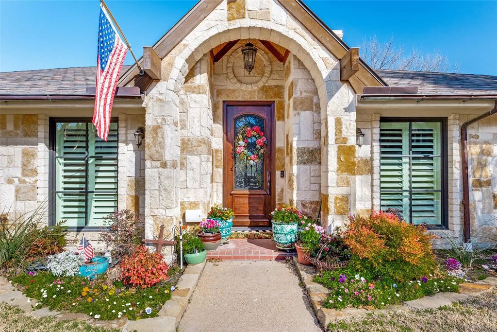 9159 Dunmore Drive, Dallas