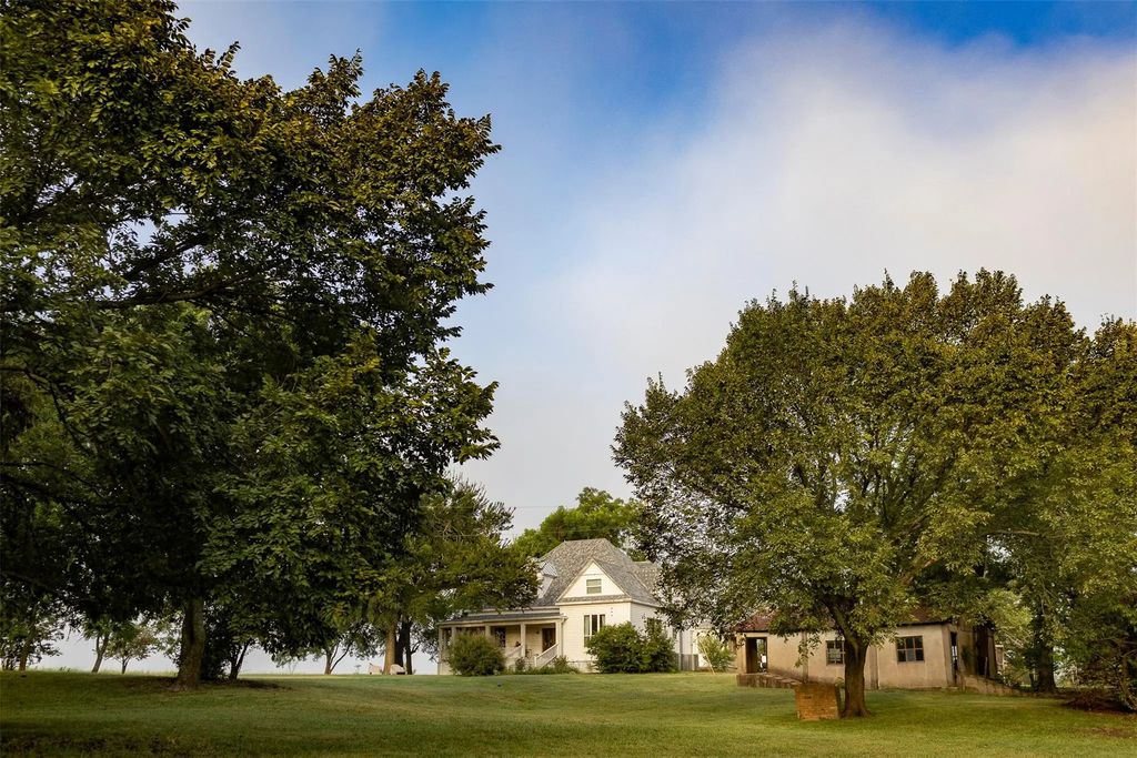 3183 Harrell Road, Howe