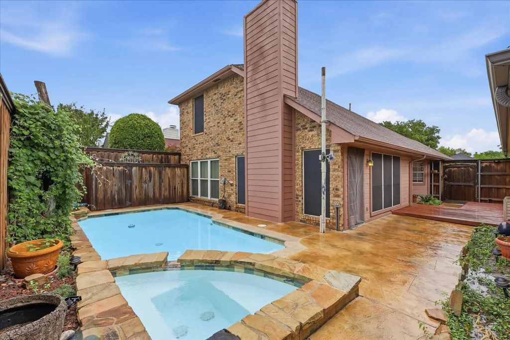 5101 Hearthcrest Drive, Garland