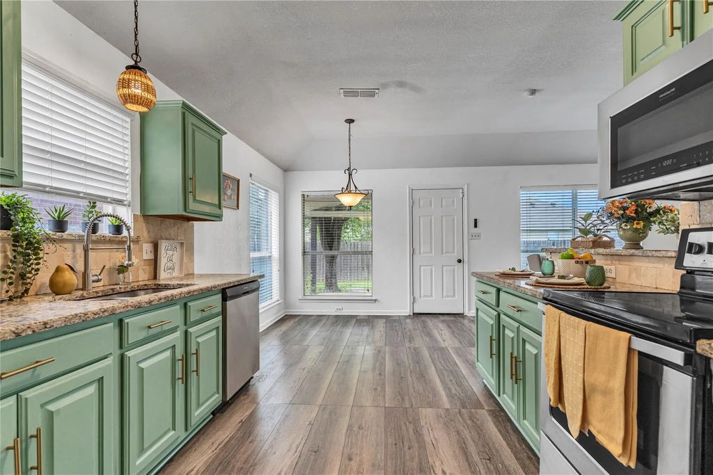 8444 Miami Springs Drive, Fort Worth