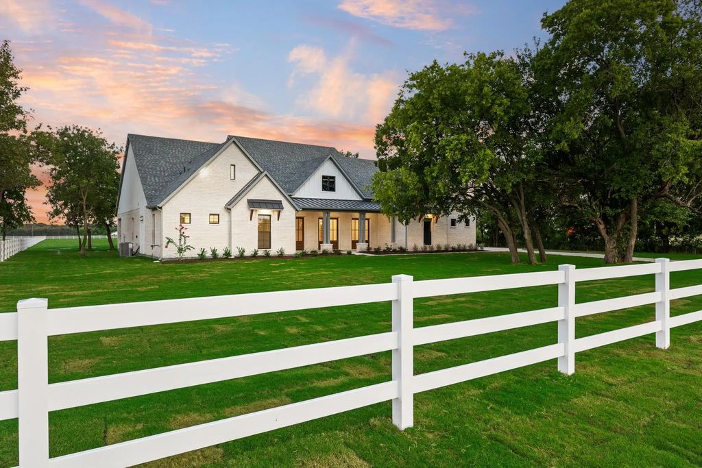 153 League Road, McLendon Chisholm