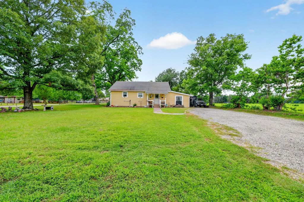 610 Crooked Creek Road, Edgewood