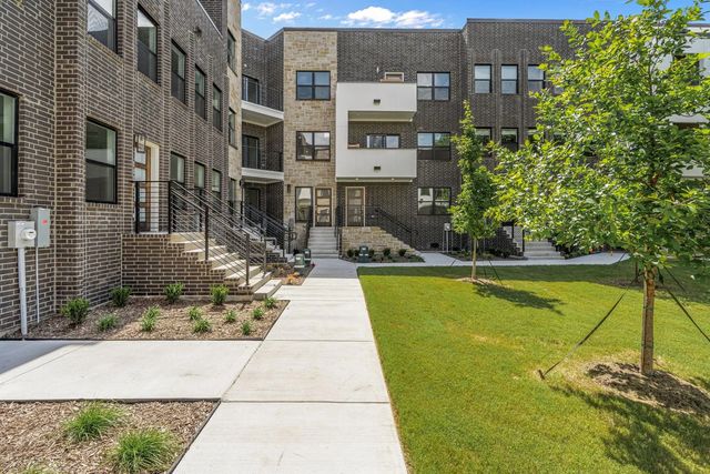304 Golden Bell Lane, Fort Worth