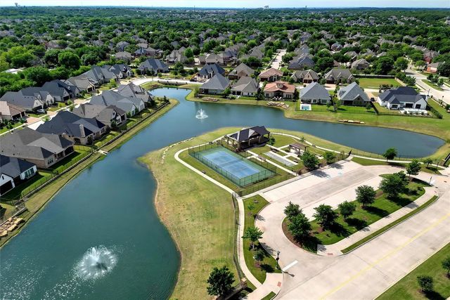 301 Watermere Drive 414, Southlake