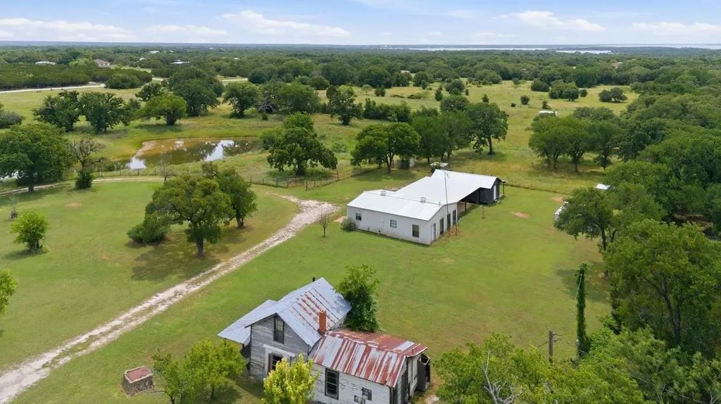 1675 Fm 1713, Morgan