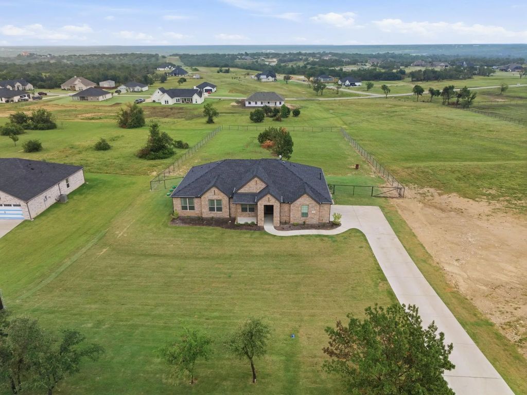 8800 Prather Road, Springtown