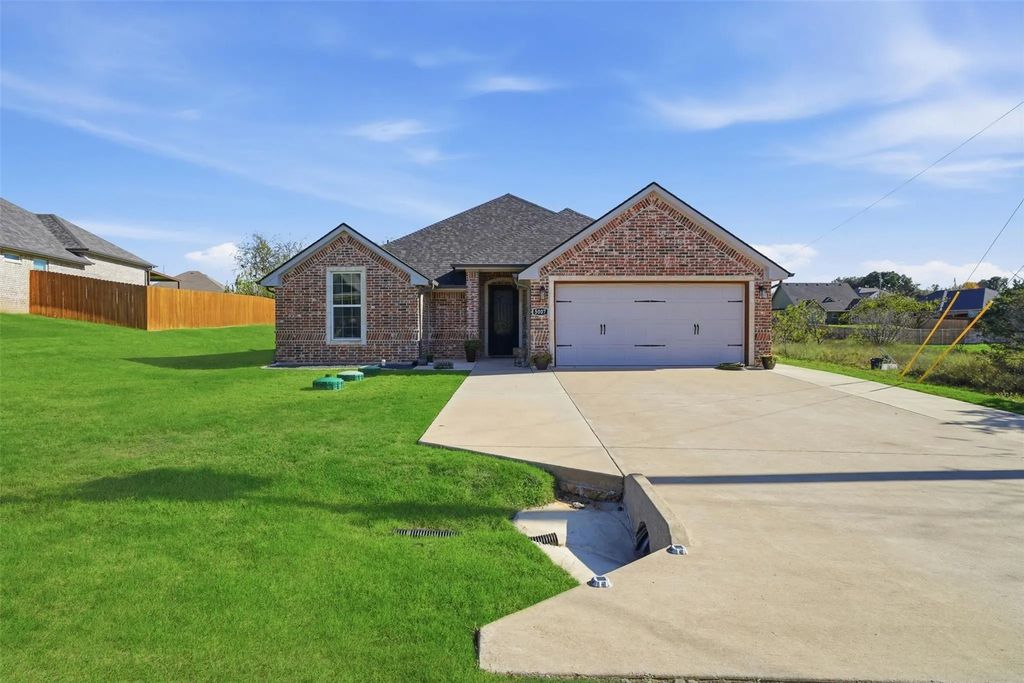 5007 Terlingua Drive, Granbury