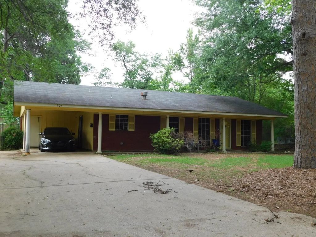 206 Roy Street, Springhill