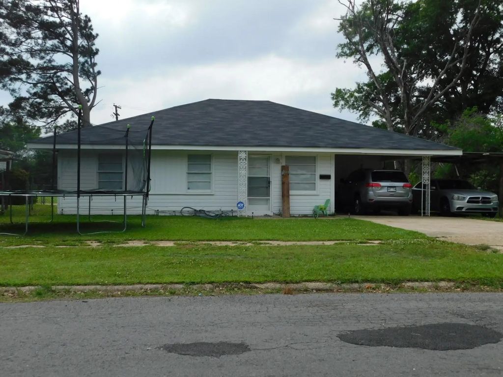 204 Se 3rd Street, Springhill