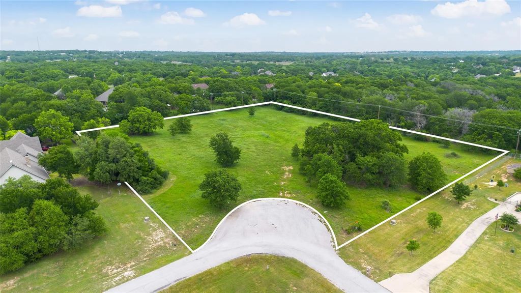 228 Forest Creek Circle, Weatherford