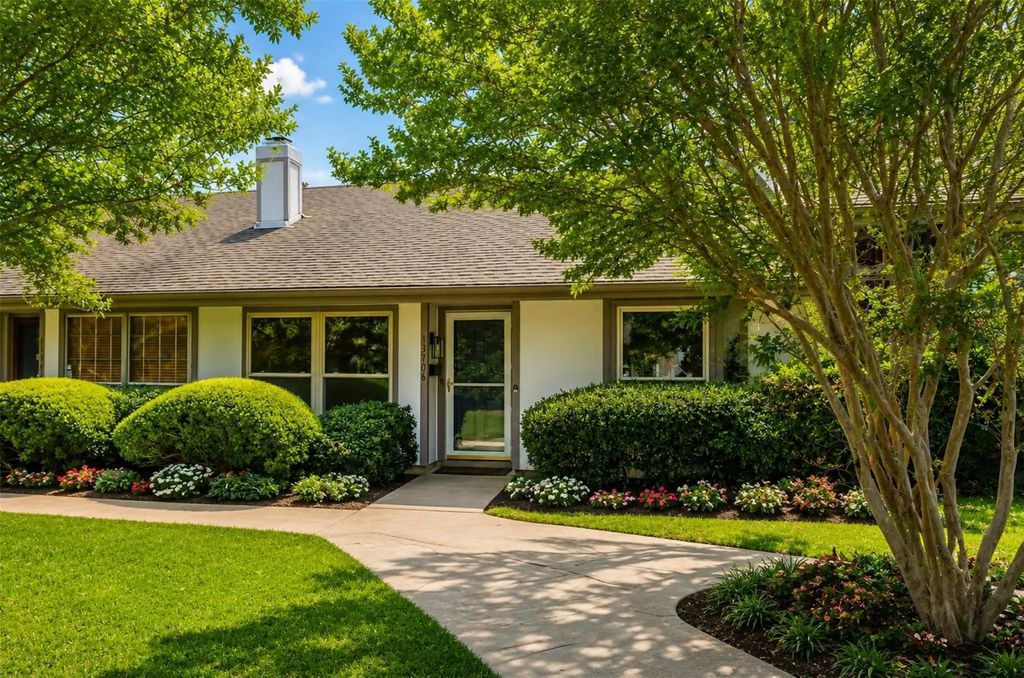 13706 Flagstone Lane, Dallas