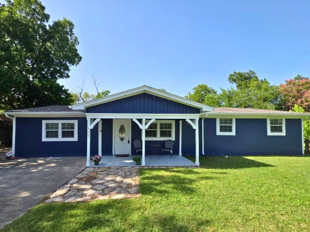 105 Alice Drive, Little Elm