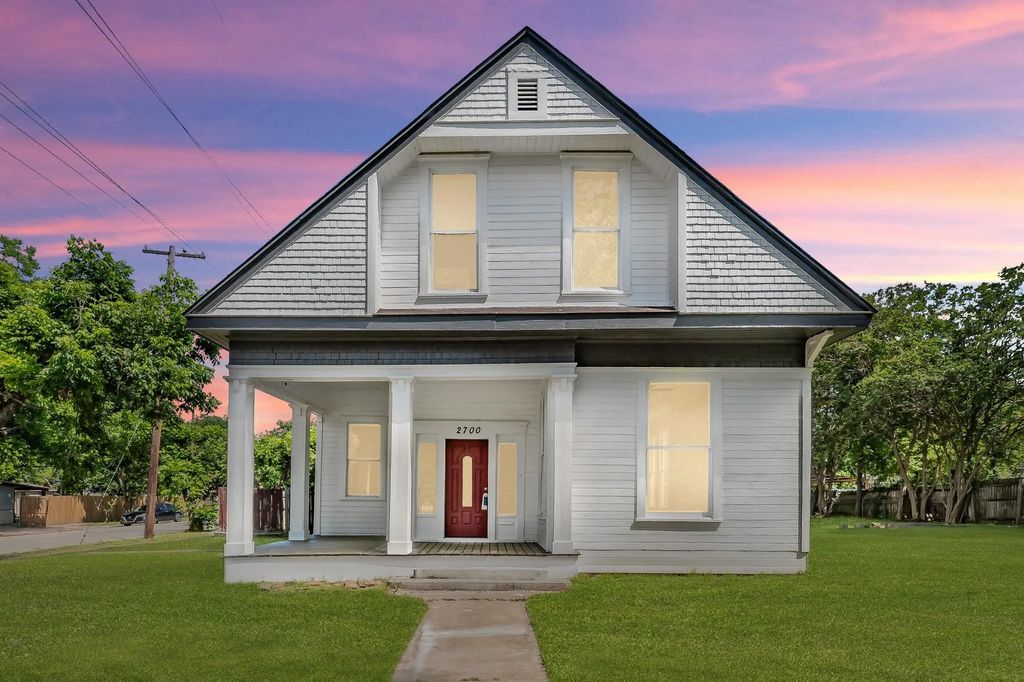 2700 Grim Avenue, Waco