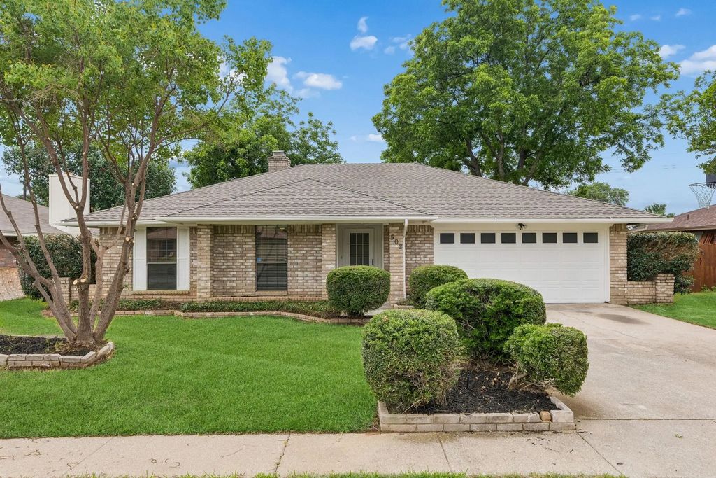 502 Parsley Lane, Euless