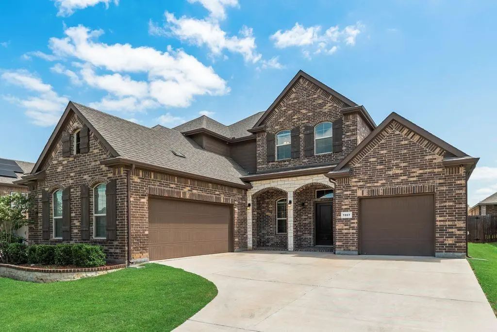 7807 Links Drive, Arlington