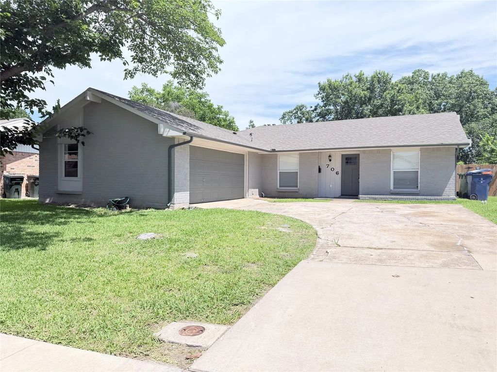 706 Jamestown Drive, Garland