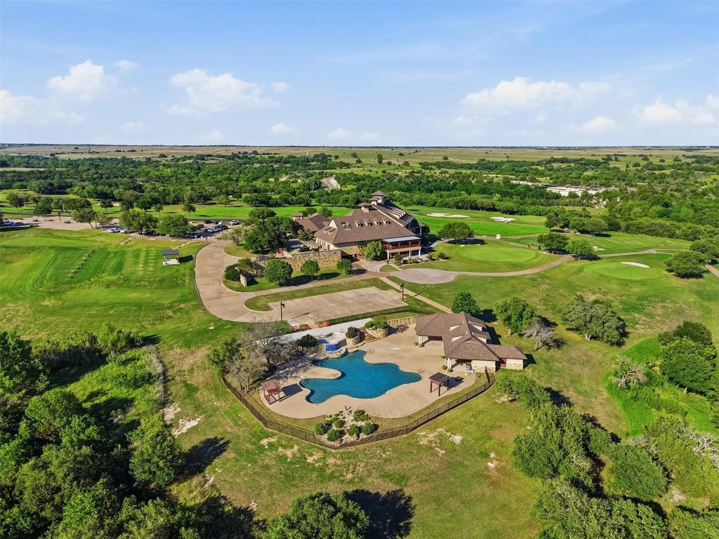 7304 S Aberdeen Drive, Cleburne
