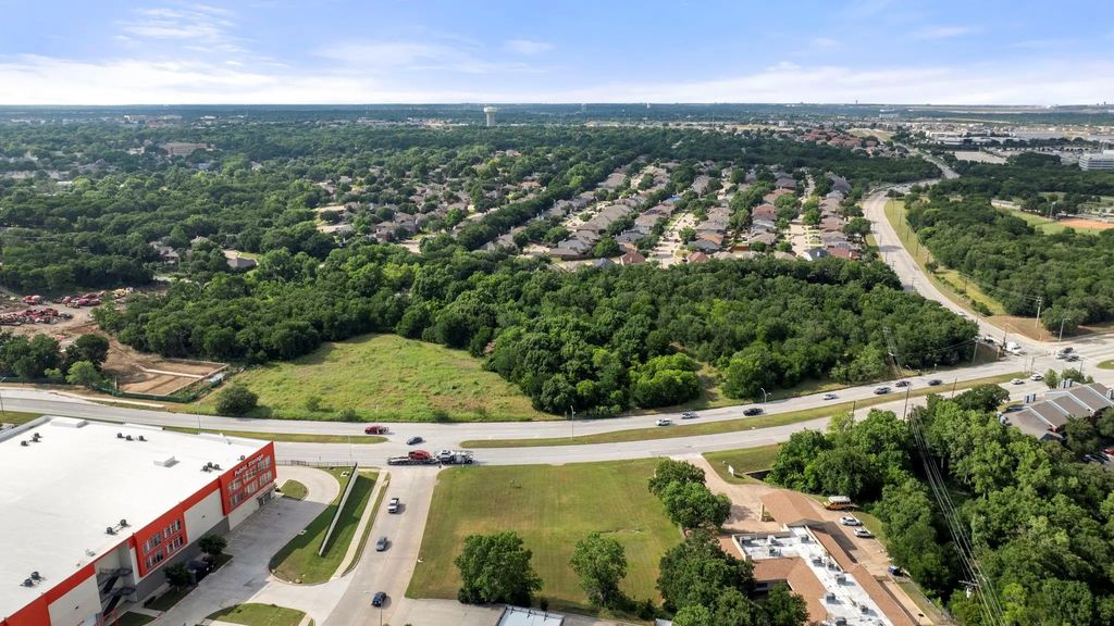 13501 Trinity Boulevard, Fort Worth