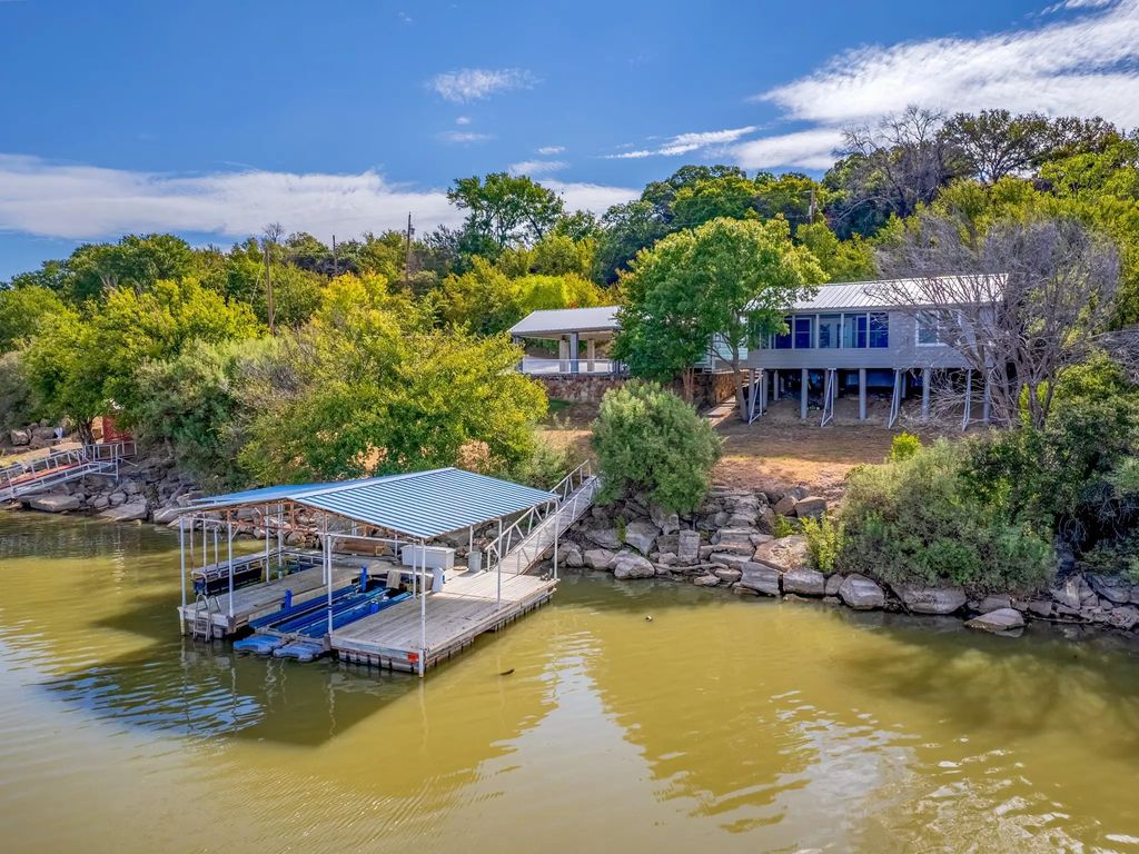 6926 Shamrock Drive, Brownwood