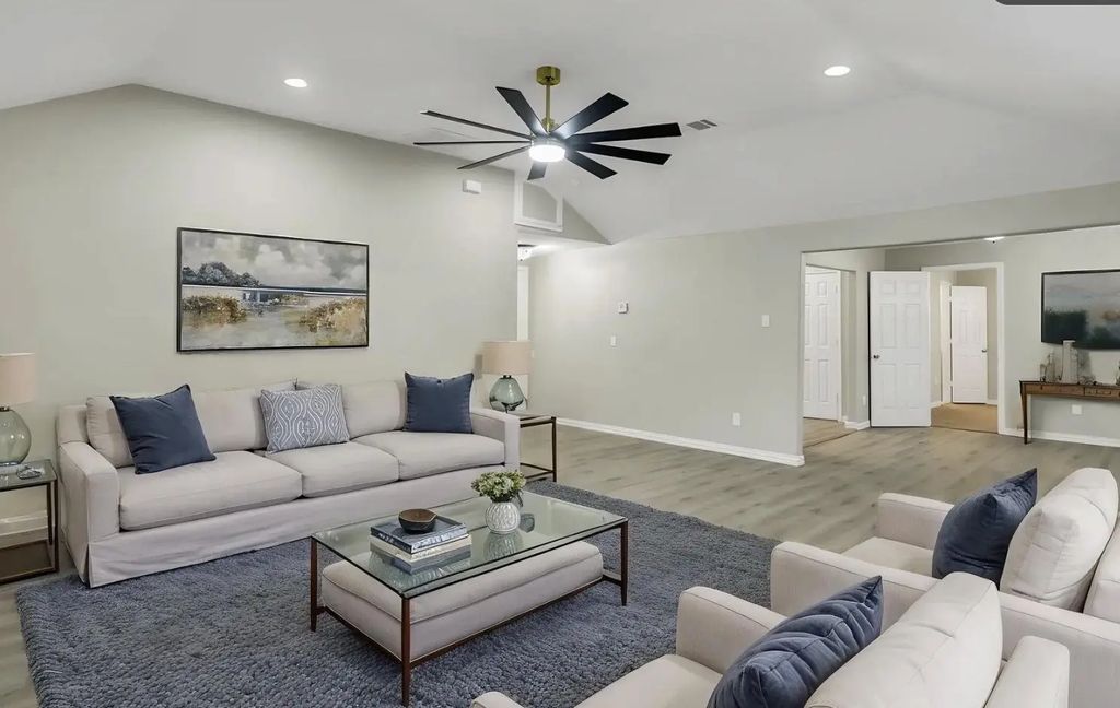 1037 E Cantey Street, Fort Worth