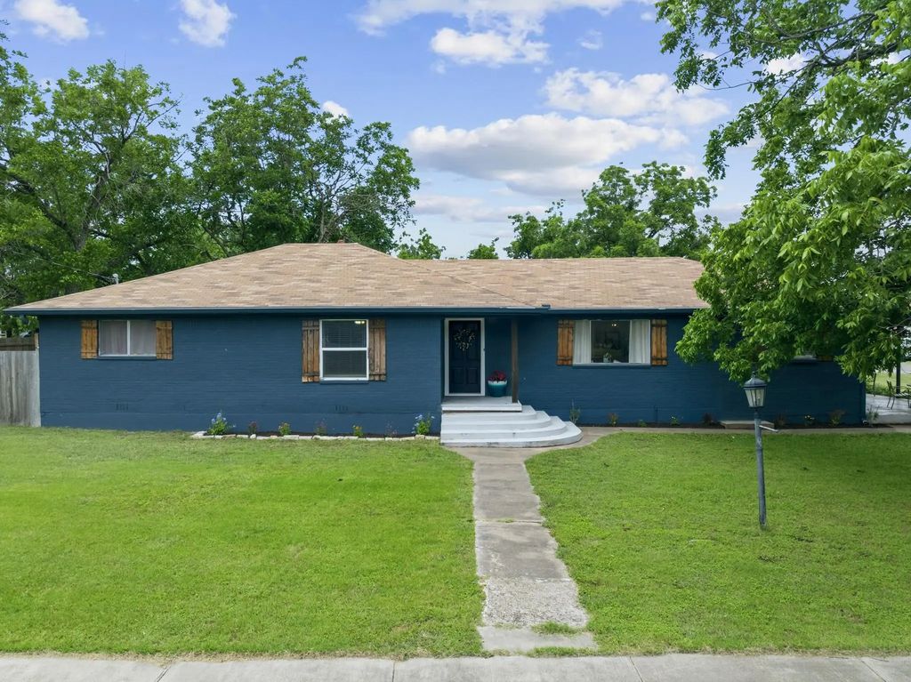 9338 5th Street, Crawford