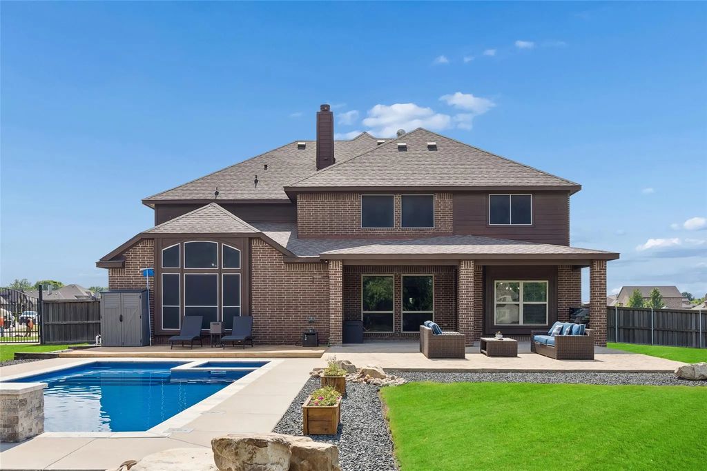 1310 Billingsley Drive, Waxahachie