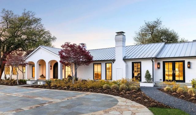 5111 Meaders Lane, Dallas