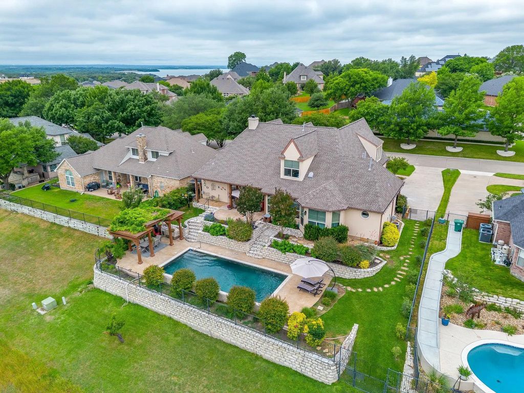 7605 Royal Troon Drive, Fort Worth