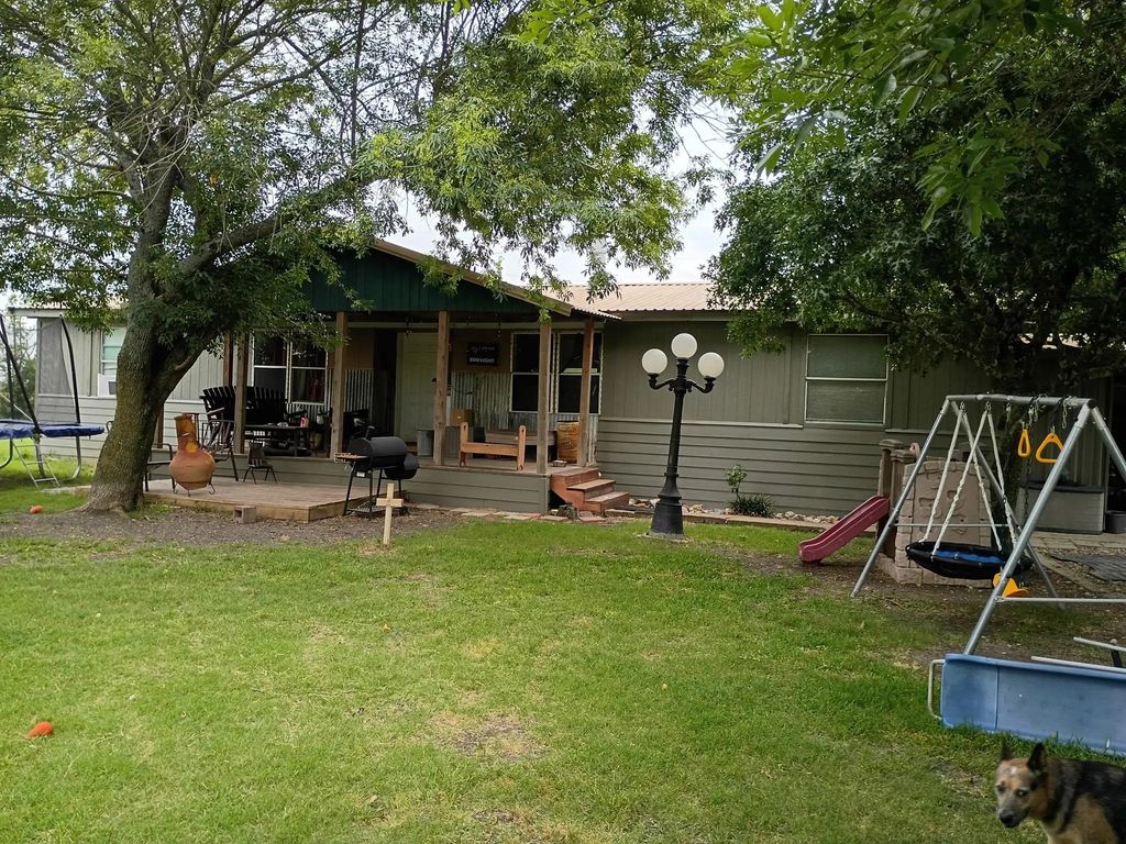 634 Blair Road, Waxahachie