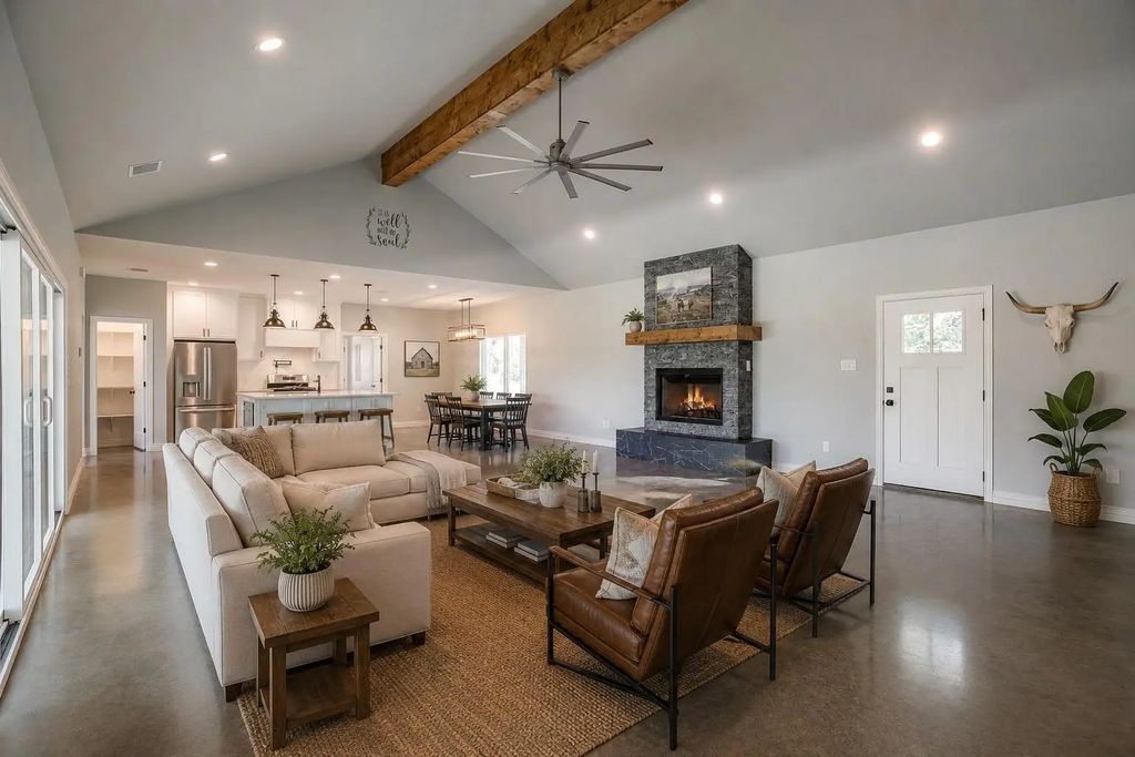 13901 County Road 102, Grandview
