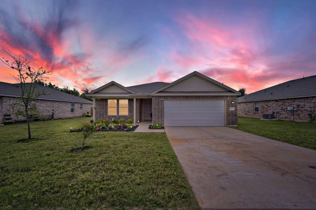 420 Jameson Street, Springtown