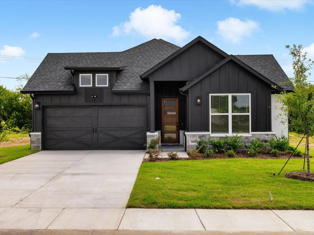 808 Tesslynn Avenue, Godley
