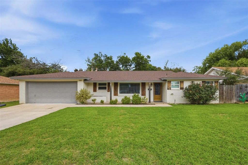5809 Waltham Avenue, Fort Worth
