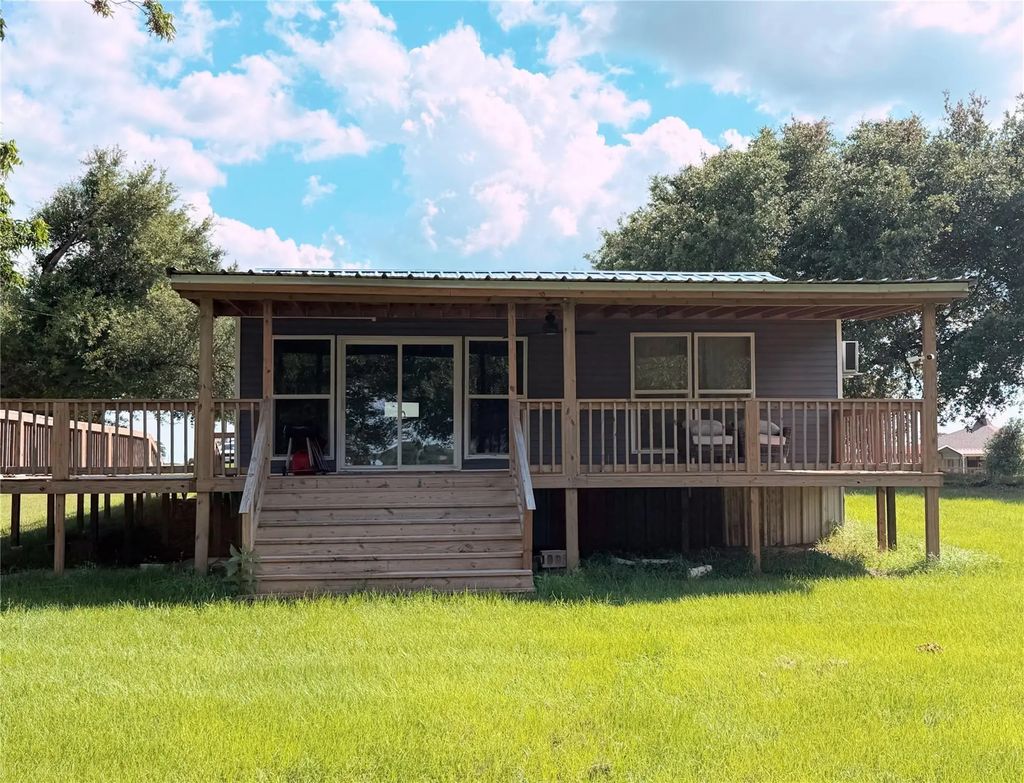 1601 Lcr 822, Groesbeck
